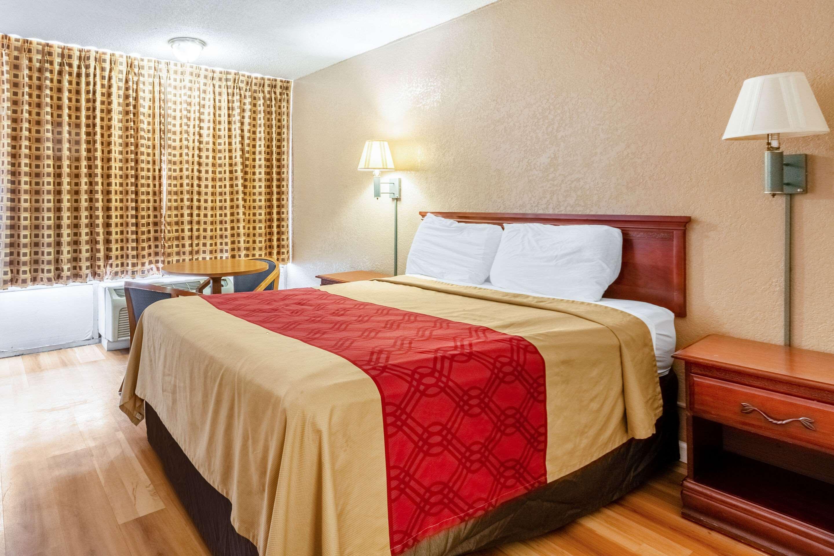 Econo Lodge Inn & Suites Near Bricktown Oklahoma City Eksteriør bilde