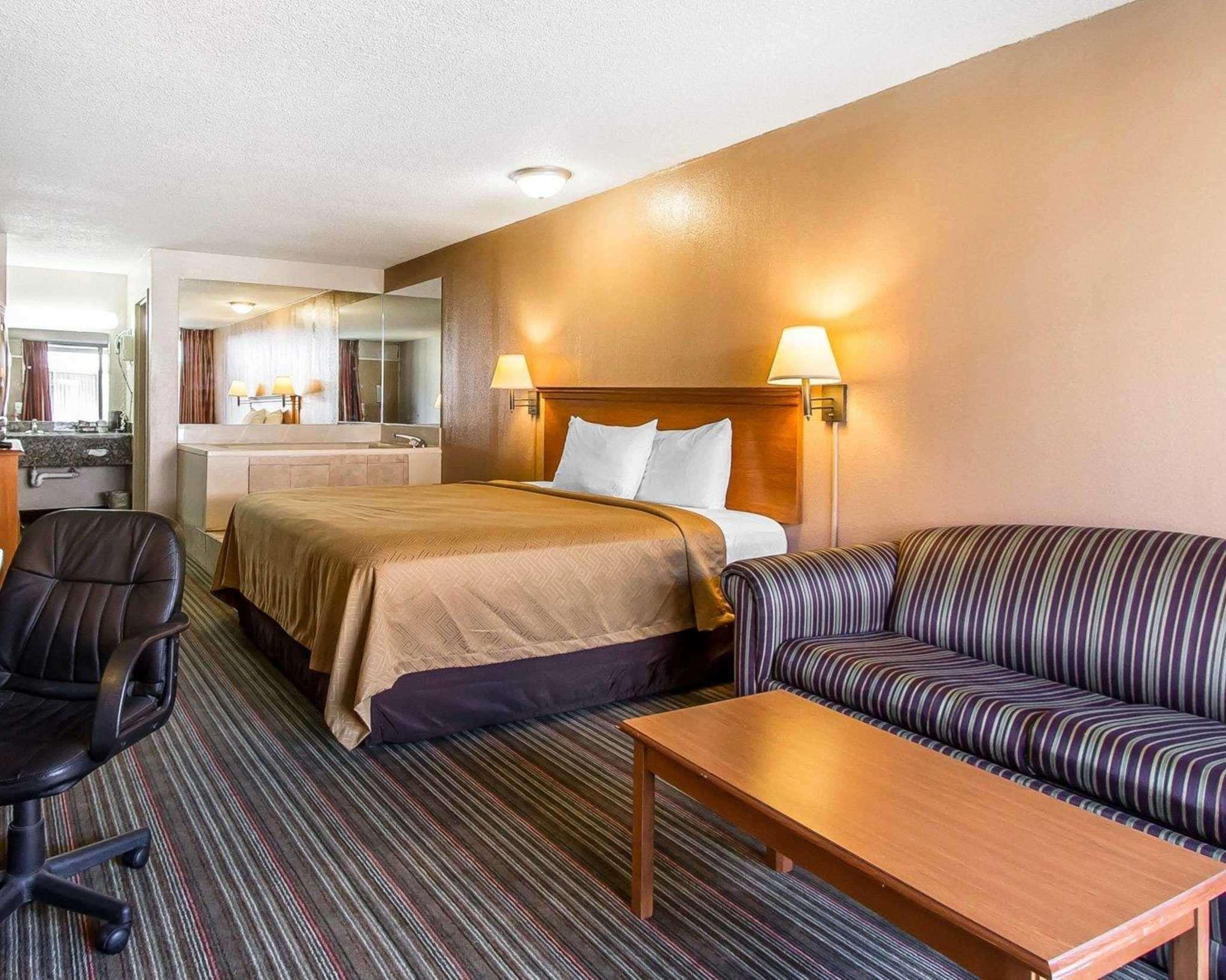 Econo Lodge Inn & Suites Near Bricktown Oklahoma City Eksteriør bilde